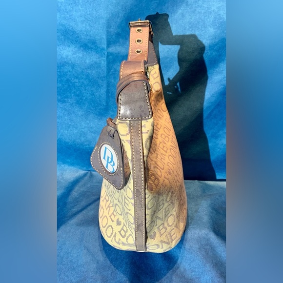 Dooney & Bourke Cream & Lilac Bucket Bag - Picture 10 of 16